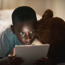 How to Reduce Screen Time for Kids This Summer (2026 Guide)